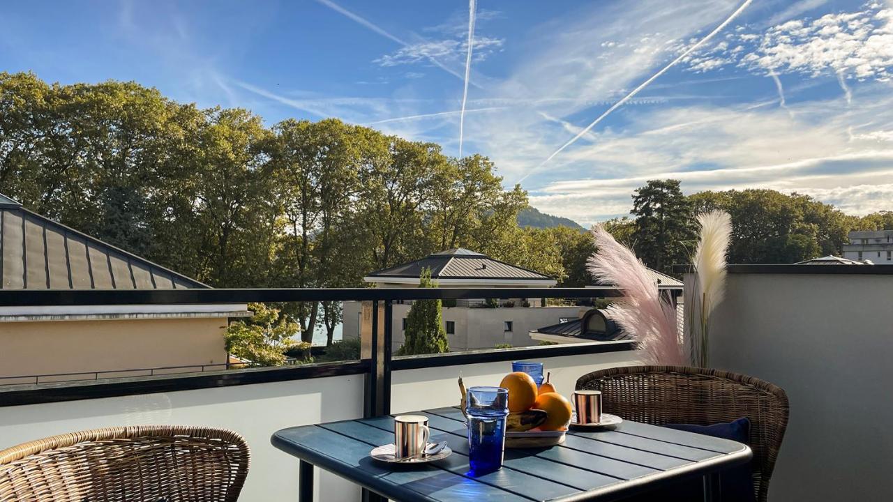 Homey Montaigne - New - A 1 Min A Pied Du Lac D'Annecy - 2 Balcons Prives - Appartement Avec 2 Chambres - Stationnement Gratuit Toute L'Annee Sauf En Ete - Juin A Aout Exterior foto