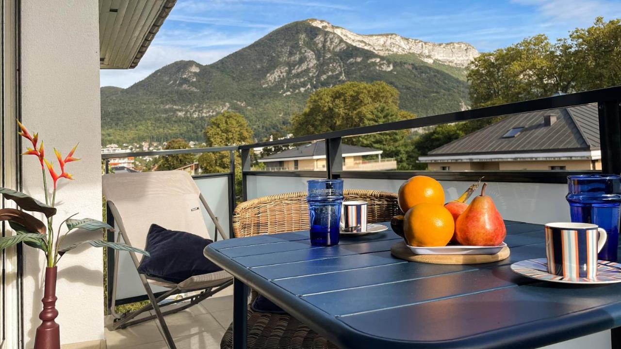 Homey Montaigne - New - A 1 Min A Pied Du Lac D'Annecy - 2 Balcons Prives - Appartement Avec 2 Chambres - Stationnement Gratuit Toute L'Annee Sauf En Ete - Juin A Aout Exterior foto
