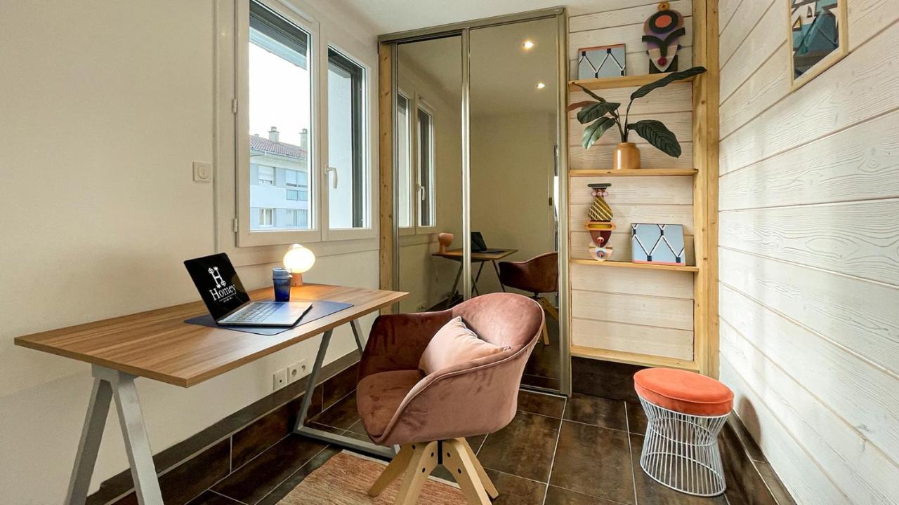 Homey Montaigne - New - A 1 Min A Pied Du Lac D'Annecy - 2 Balcons Prives - Appartement Avec 2 Chambres - Stationnement Gratuit Toute L'Annee Sauf En Ete - Juin A Aout Exterior foto